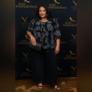 Tamara H. - 3/4 sleeve floral print blouse